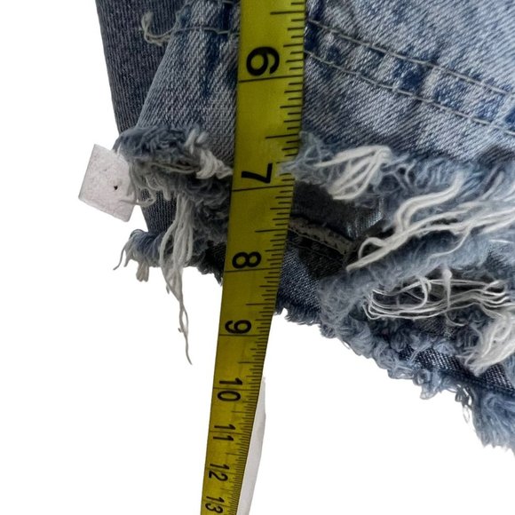 Vintage 90s Light Waist Relaxed Distressed Shorts 12 - Picture 7 of 11